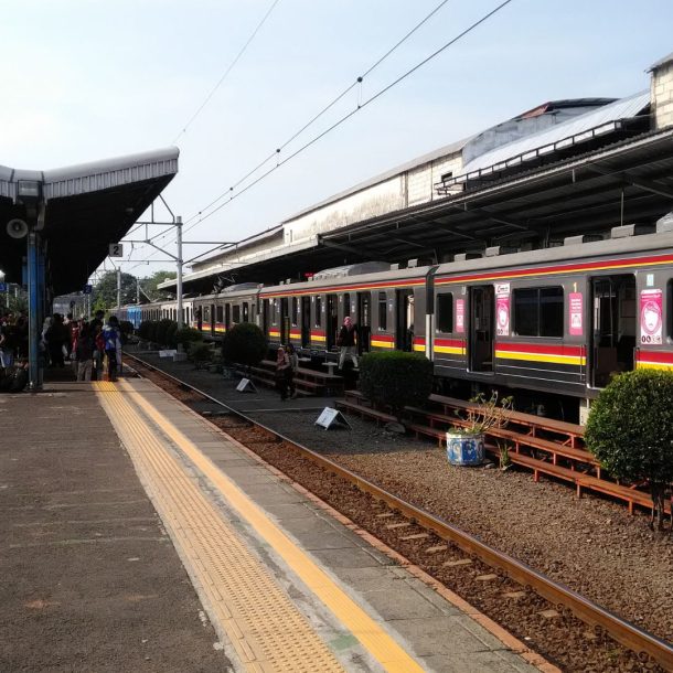 stasiun jakarta barat