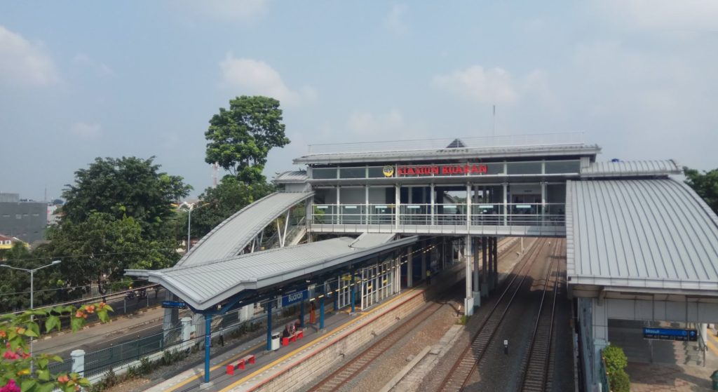 Image showcasing 6 Stasiun di Jakarta Timur Yang Wajib Kamu Tahu! - En's Room
